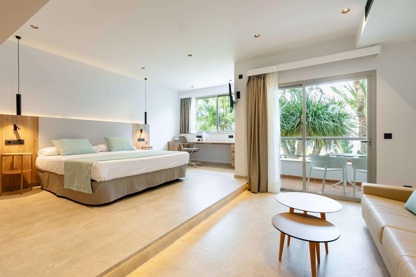 THB-Los-Molinos-Class-Room-27