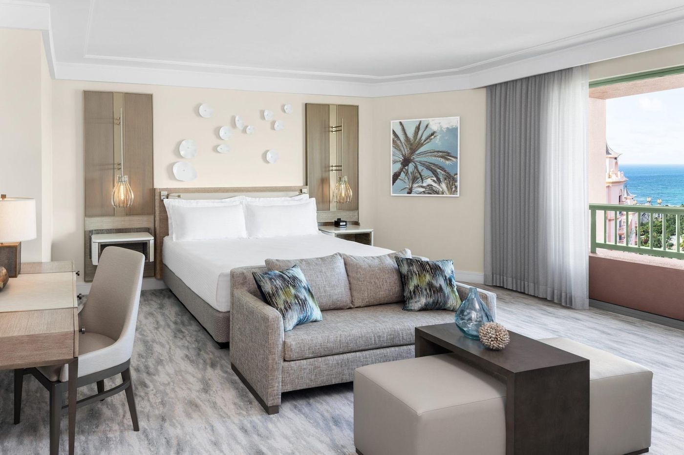 The-Royal-at-Atlantis-Room-22