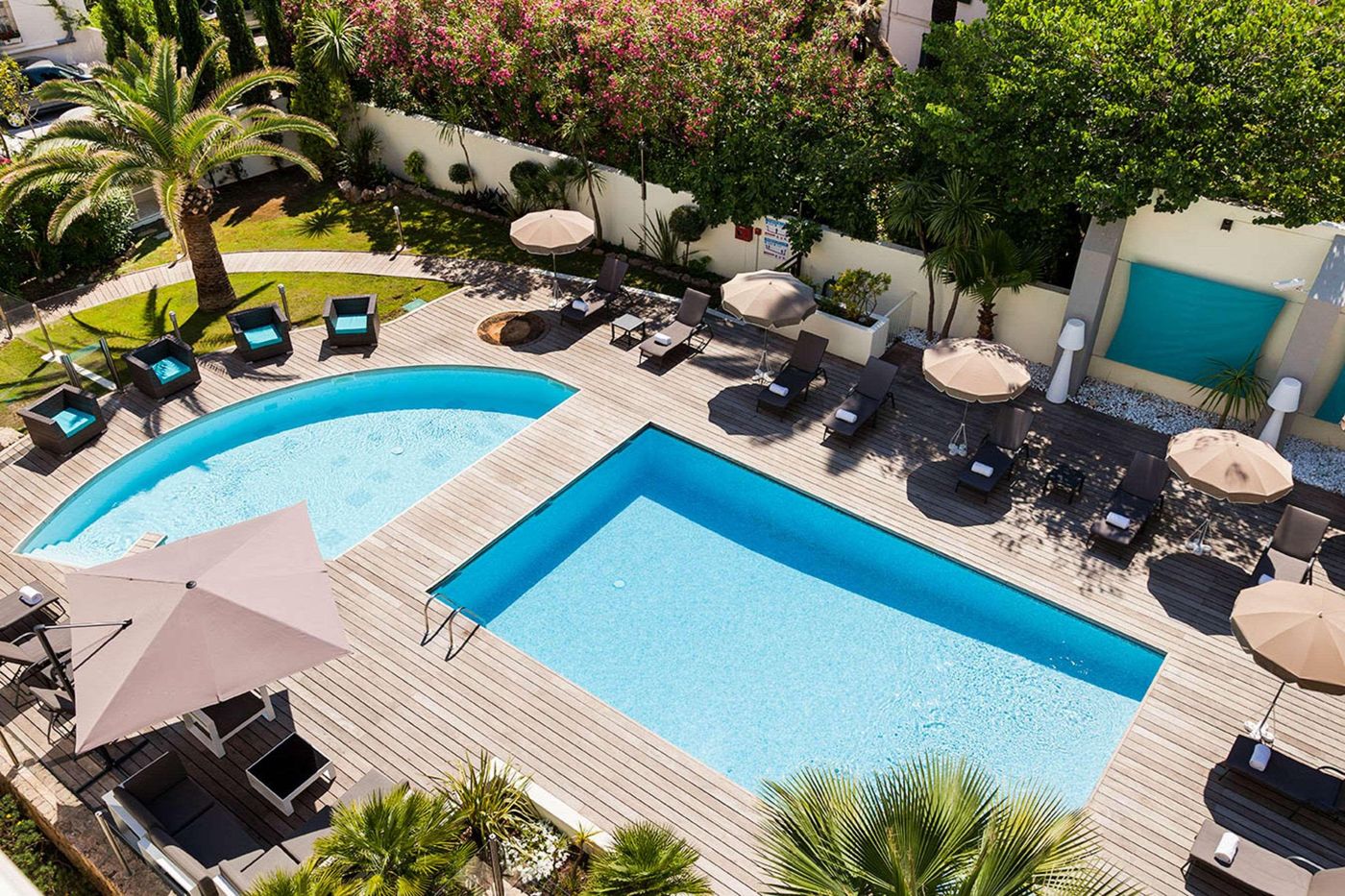 Neho-Suites-Cannes-Croisette-Pool-2