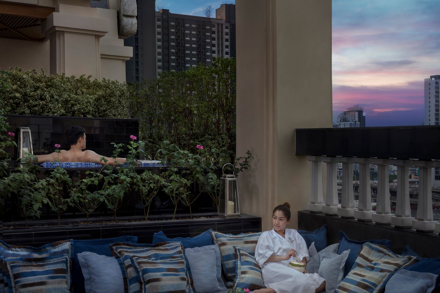 Lancaster-Bangkok-Pool-8