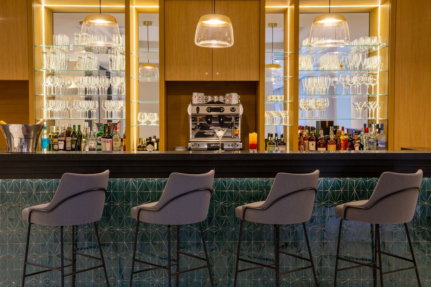 Apollinaire-Nice-Bar-25