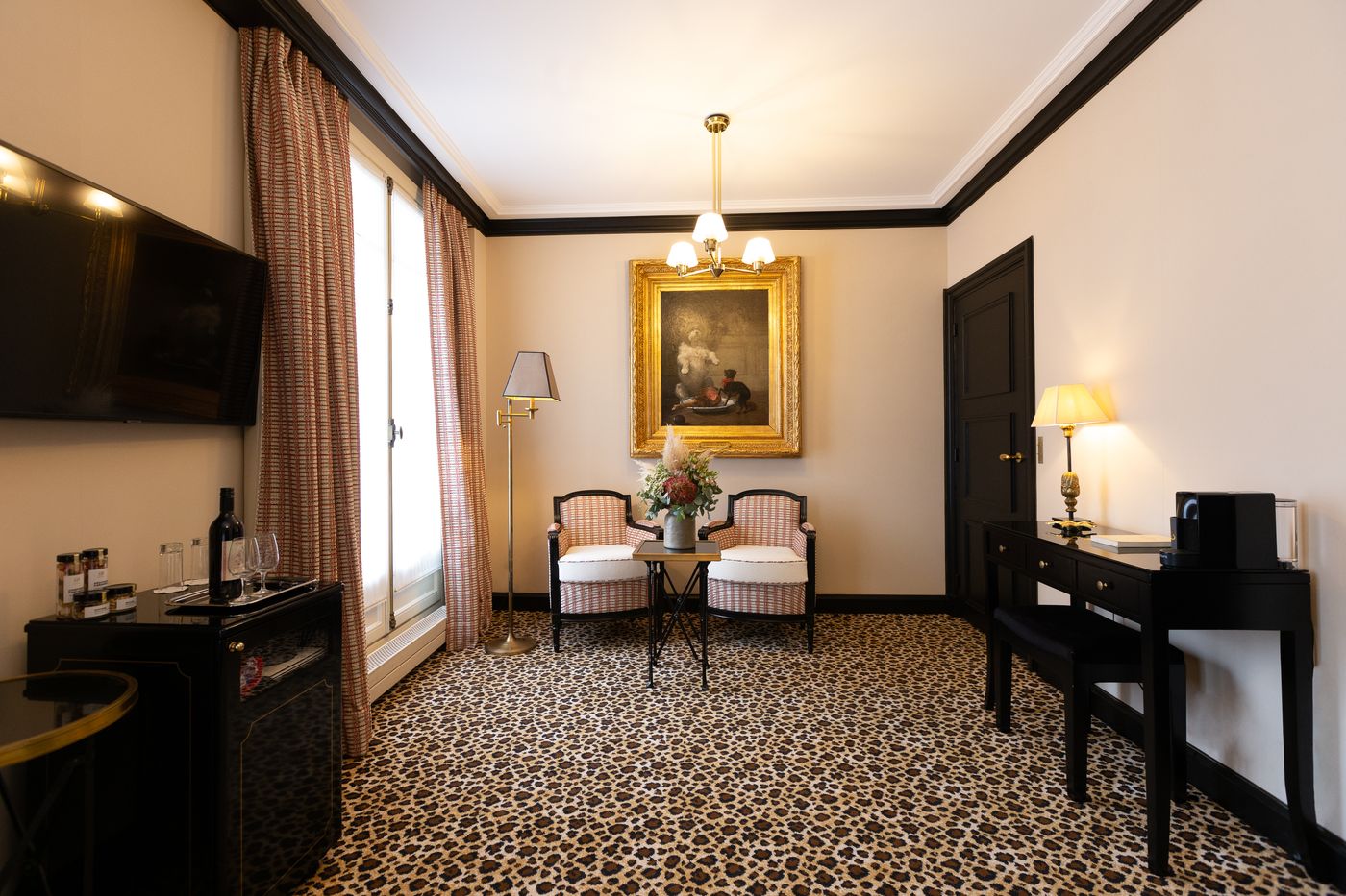 West-end-Paris-Room-49