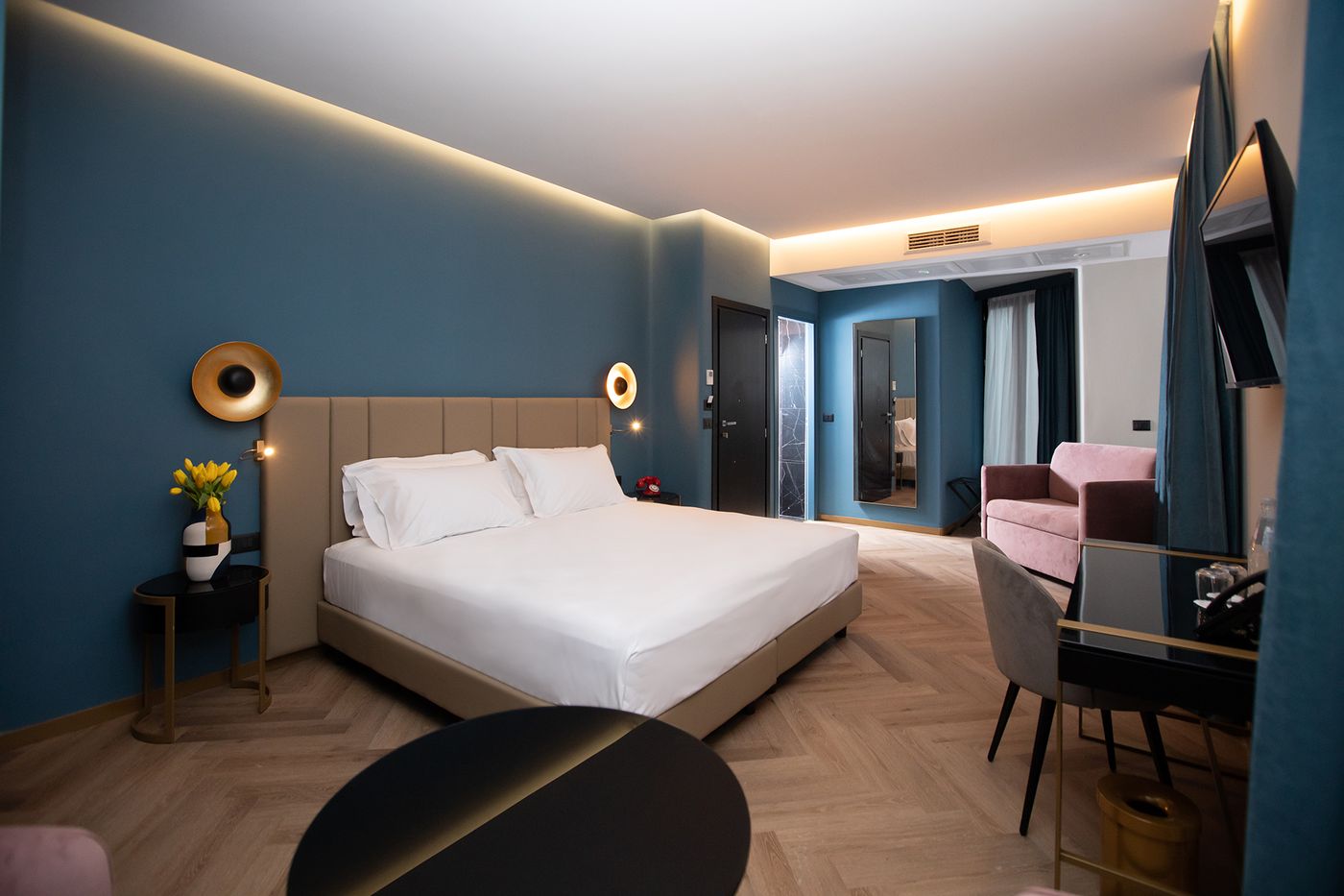 The-Major-Hotel-Room-10