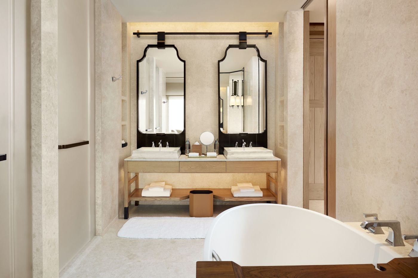 Dusit-Thani-Bangkok-Room-45