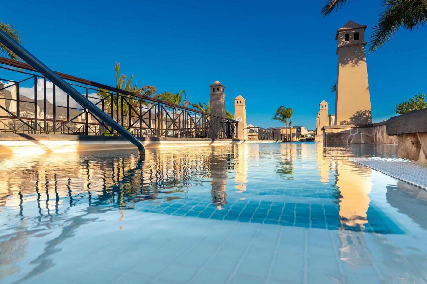 Hotel-GF-Gran-Costa-Adeje-Pool-7