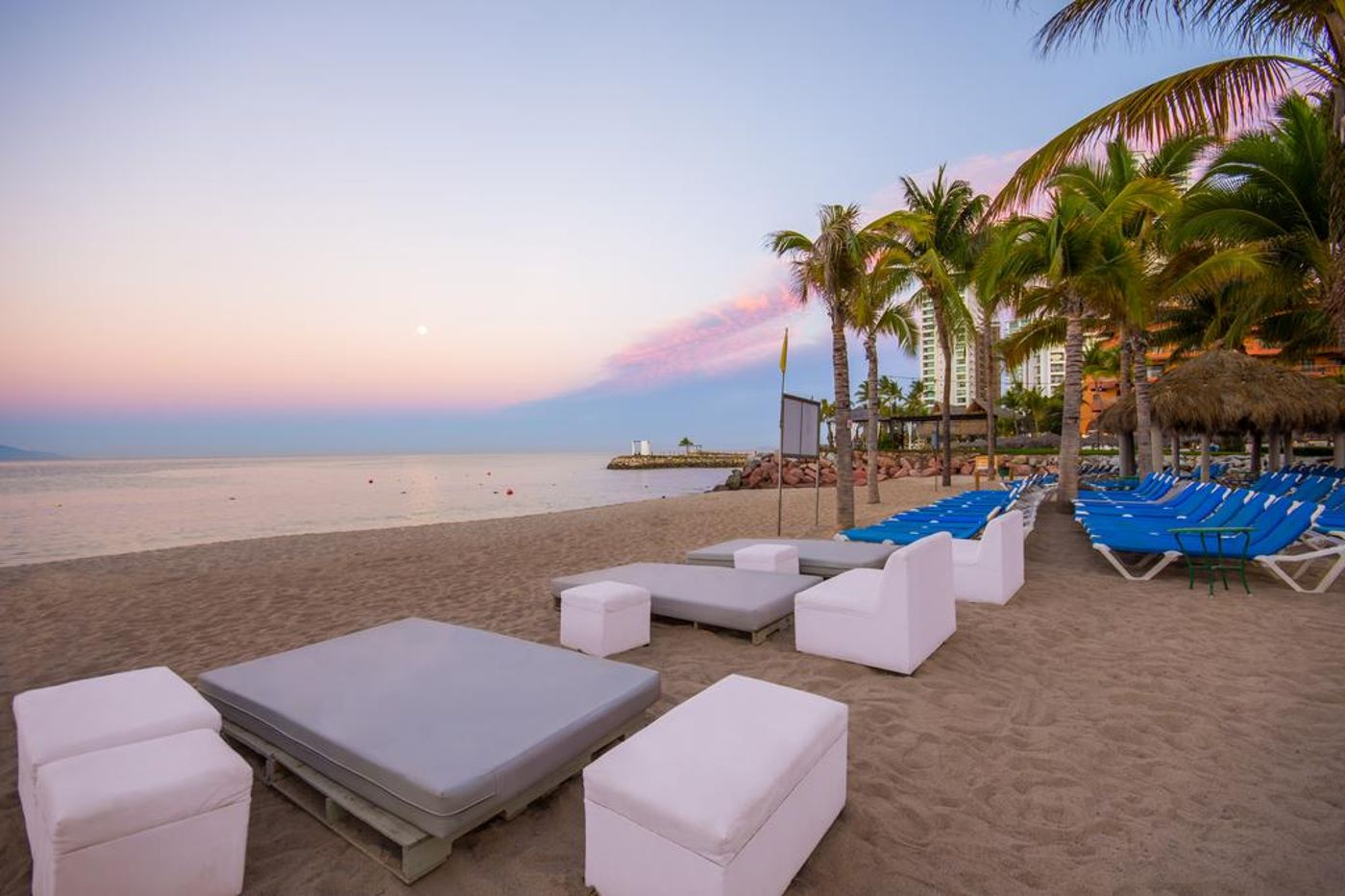 Friendly Puerto Vallarta Beach Resort & Spa