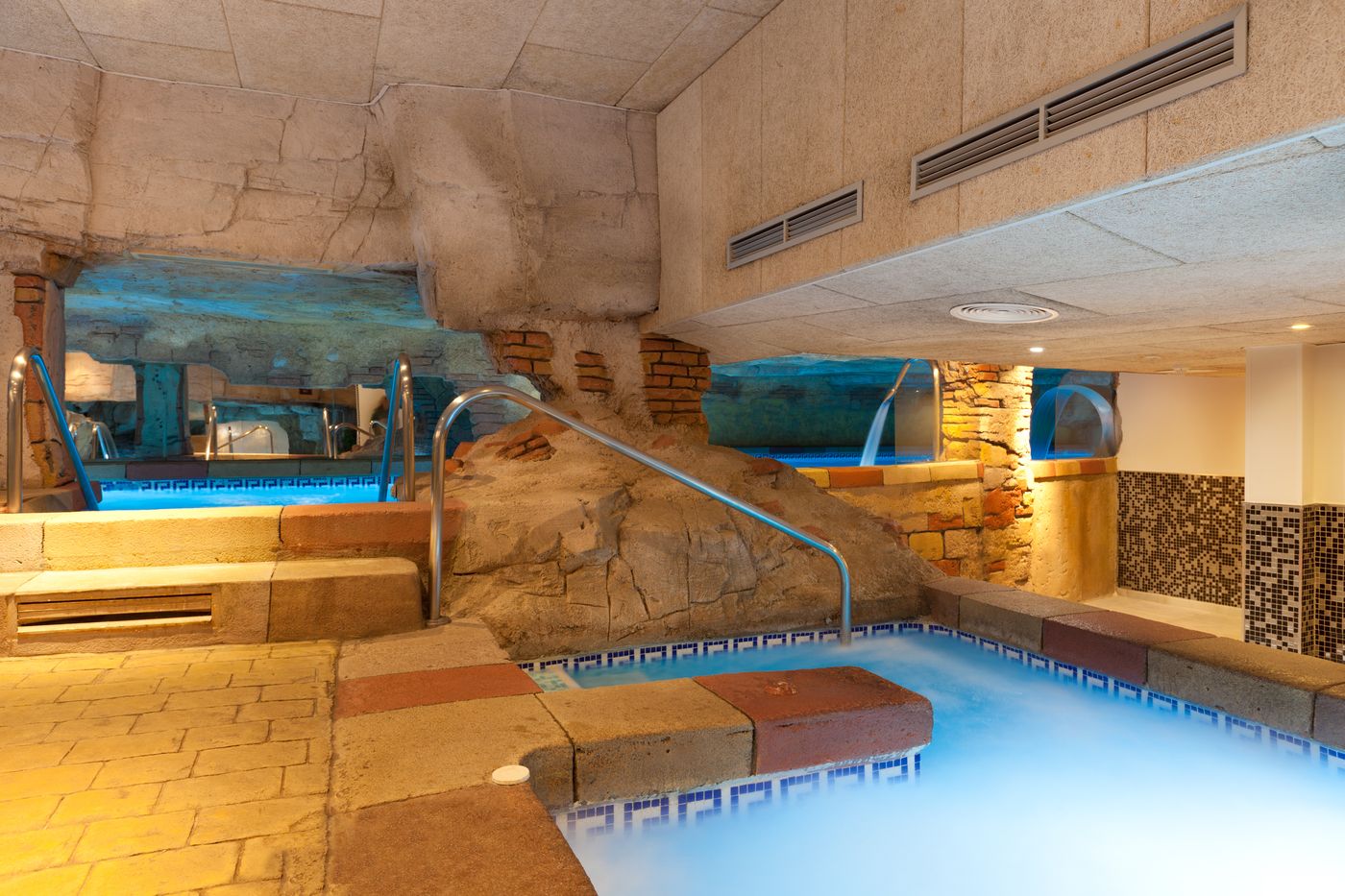 Spa-Senator-Cadiz-Sports-and-Entertainment-28