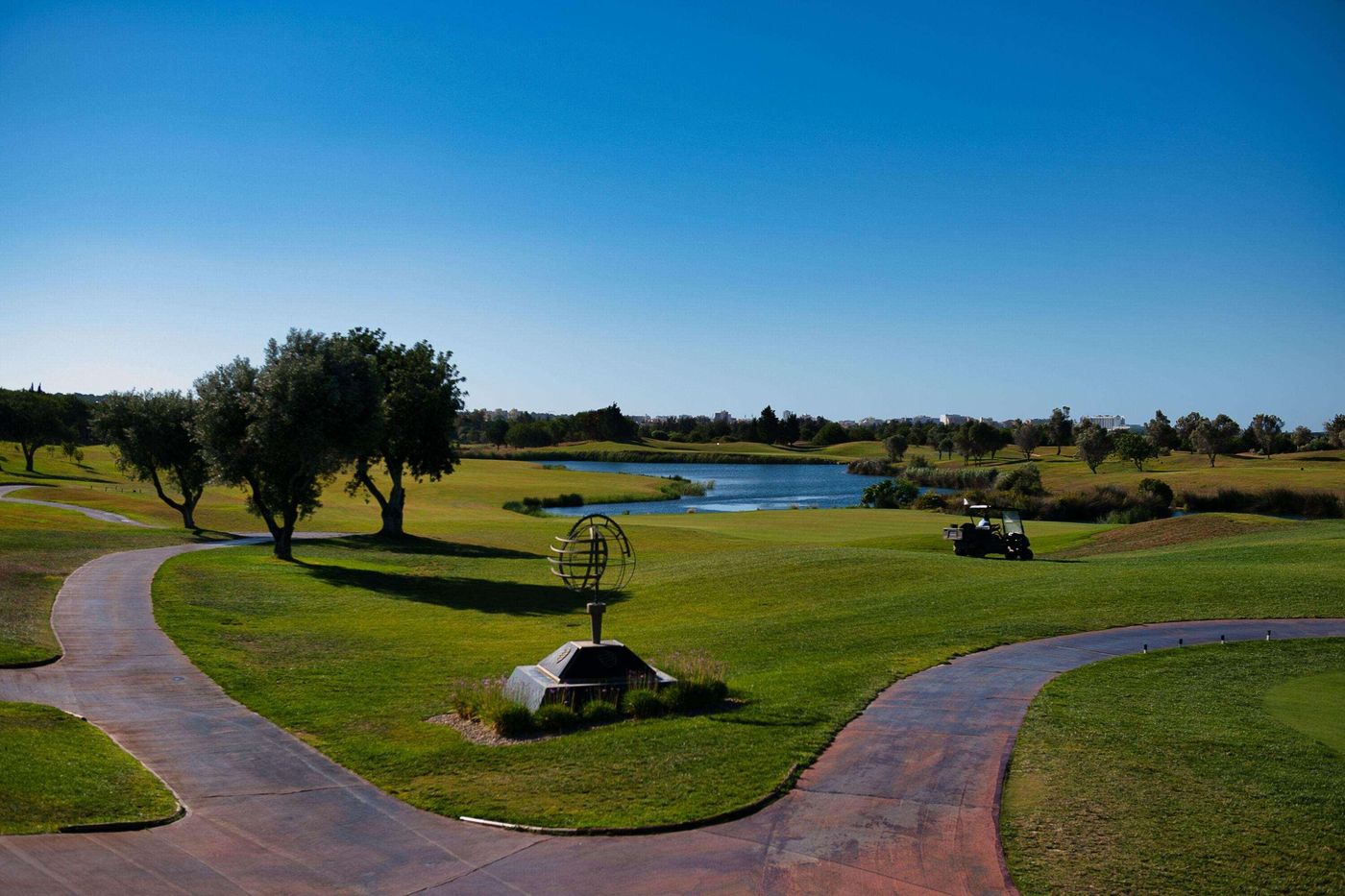 Domes-Lake-Algarve-Sports-and-Entertainment-15