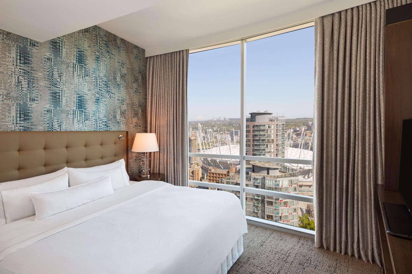 Hilton-Vancouver-Downtown-Room-19