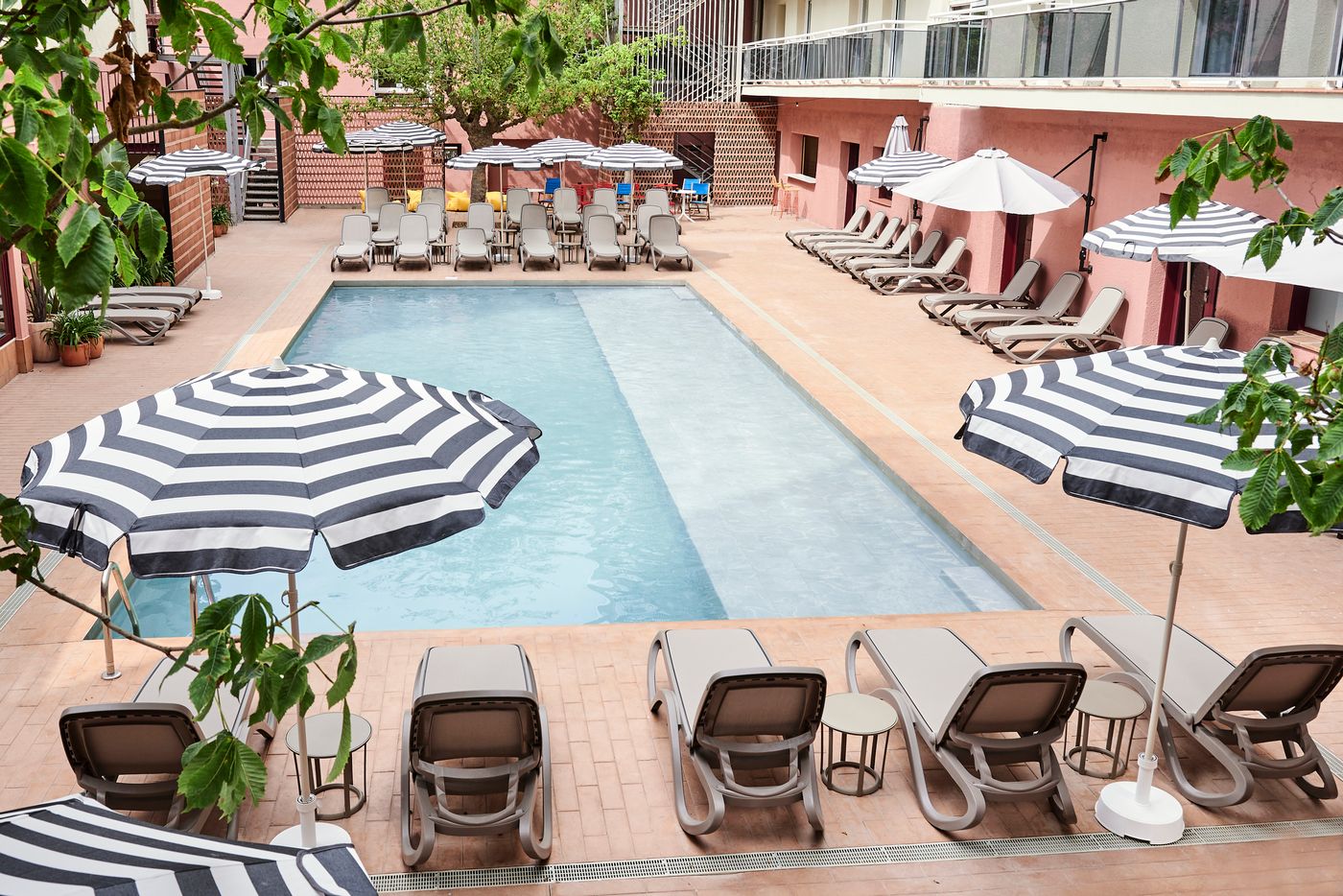 12.06.25 Tent Lloret de Mar