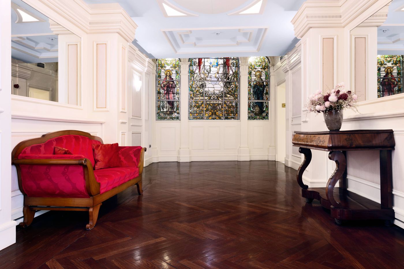 Catalonia-las-Cortes-Lobby-21