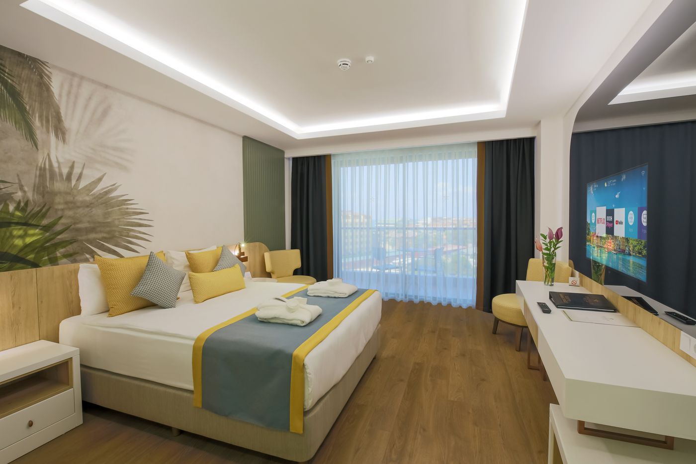 STD DBL ROOM 9421.jpg