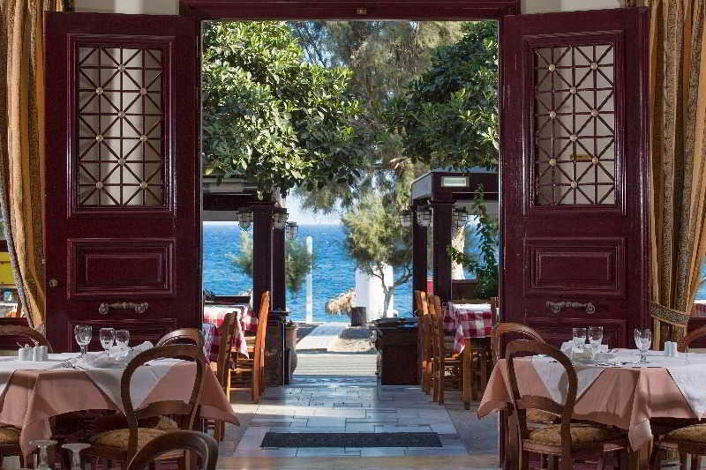 Veggera-Restaurant-14