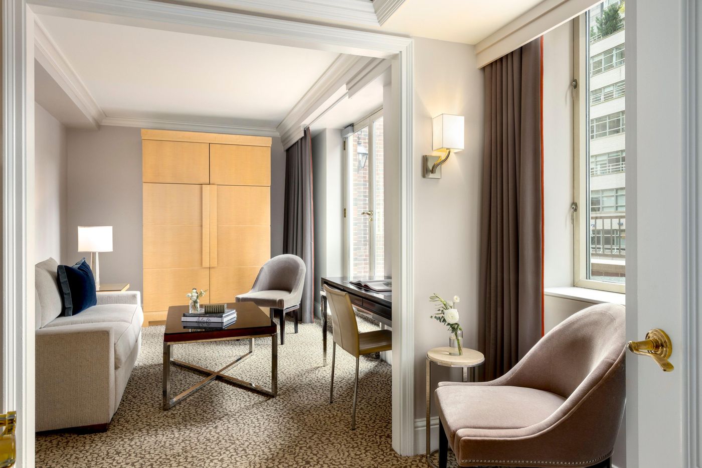 Omni-Berkshire-Place-Room-42