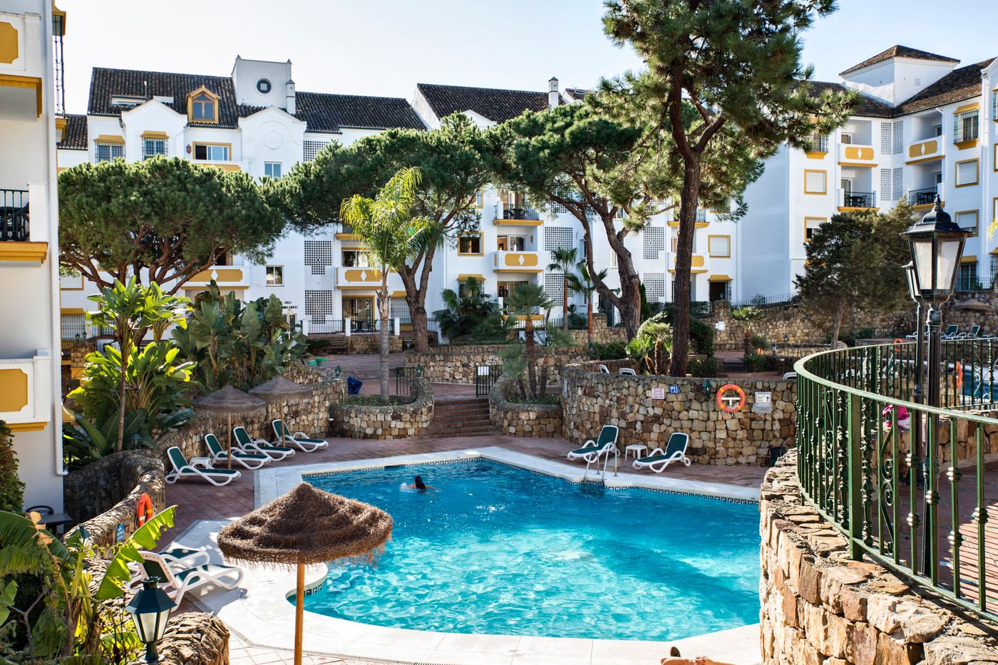 Ona-Alanda-Club-Marbella-Pool-3