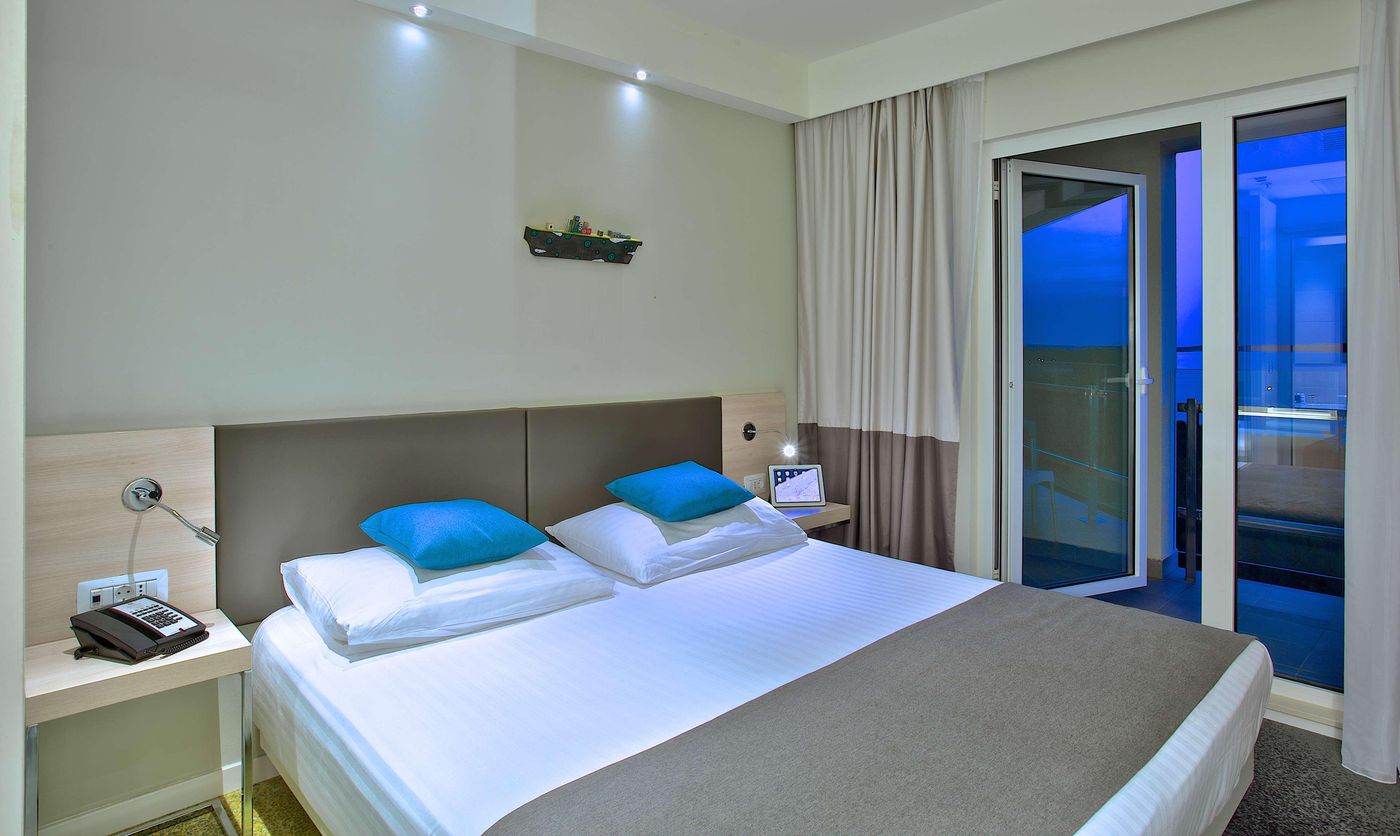 Park-Plaza-Belvedere-Room-23