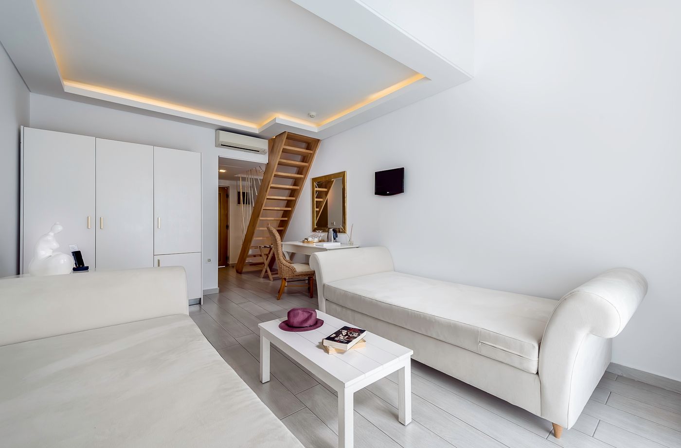 Diamond-Deluxe-Room-42