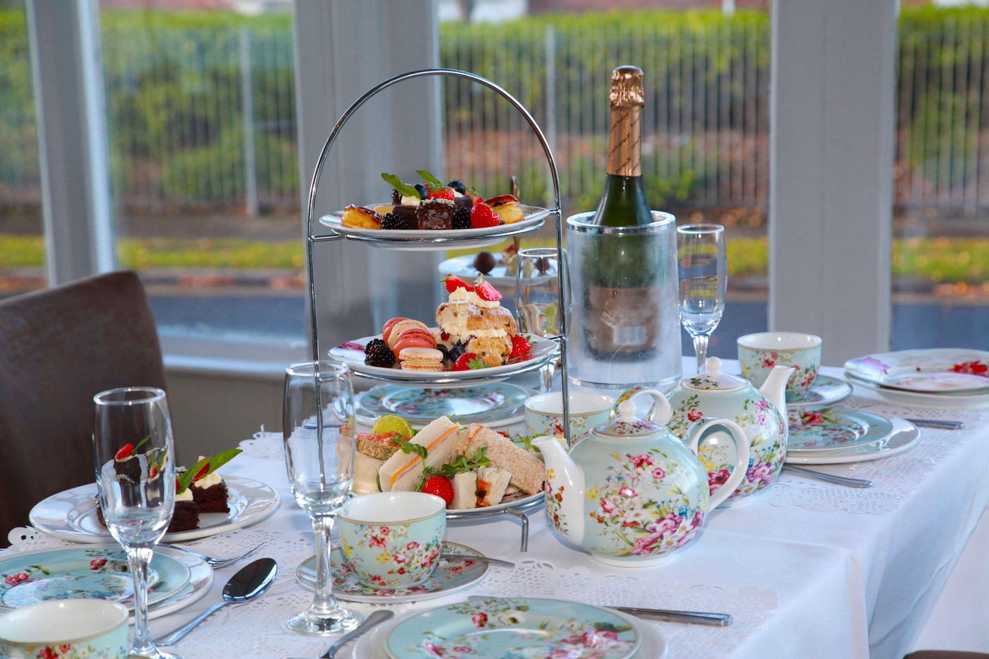 The-Green-Isle-Hotel-Dublin-Restaurant-19