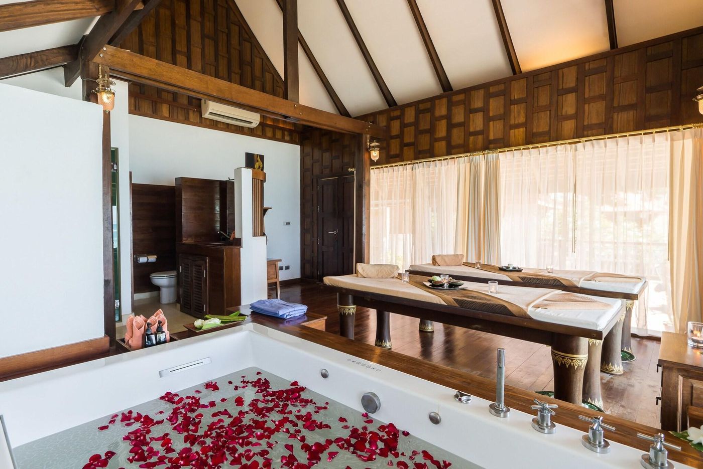 Samui-Paradise-Chaweng-Beach-Resort-Sports-and-Entertainment-34