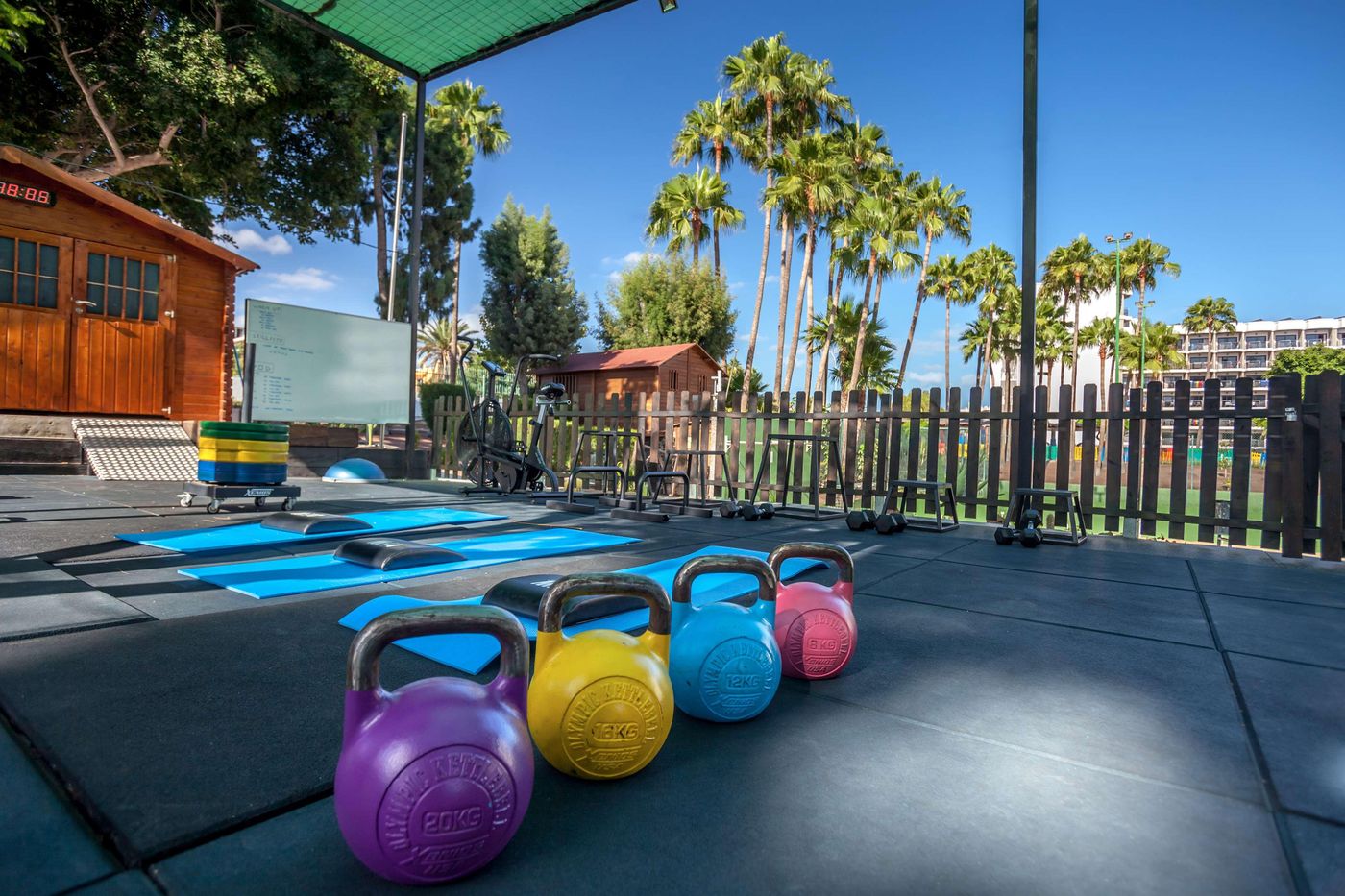 Barcelo-Margaritas-Sports-and-Entertainment-39