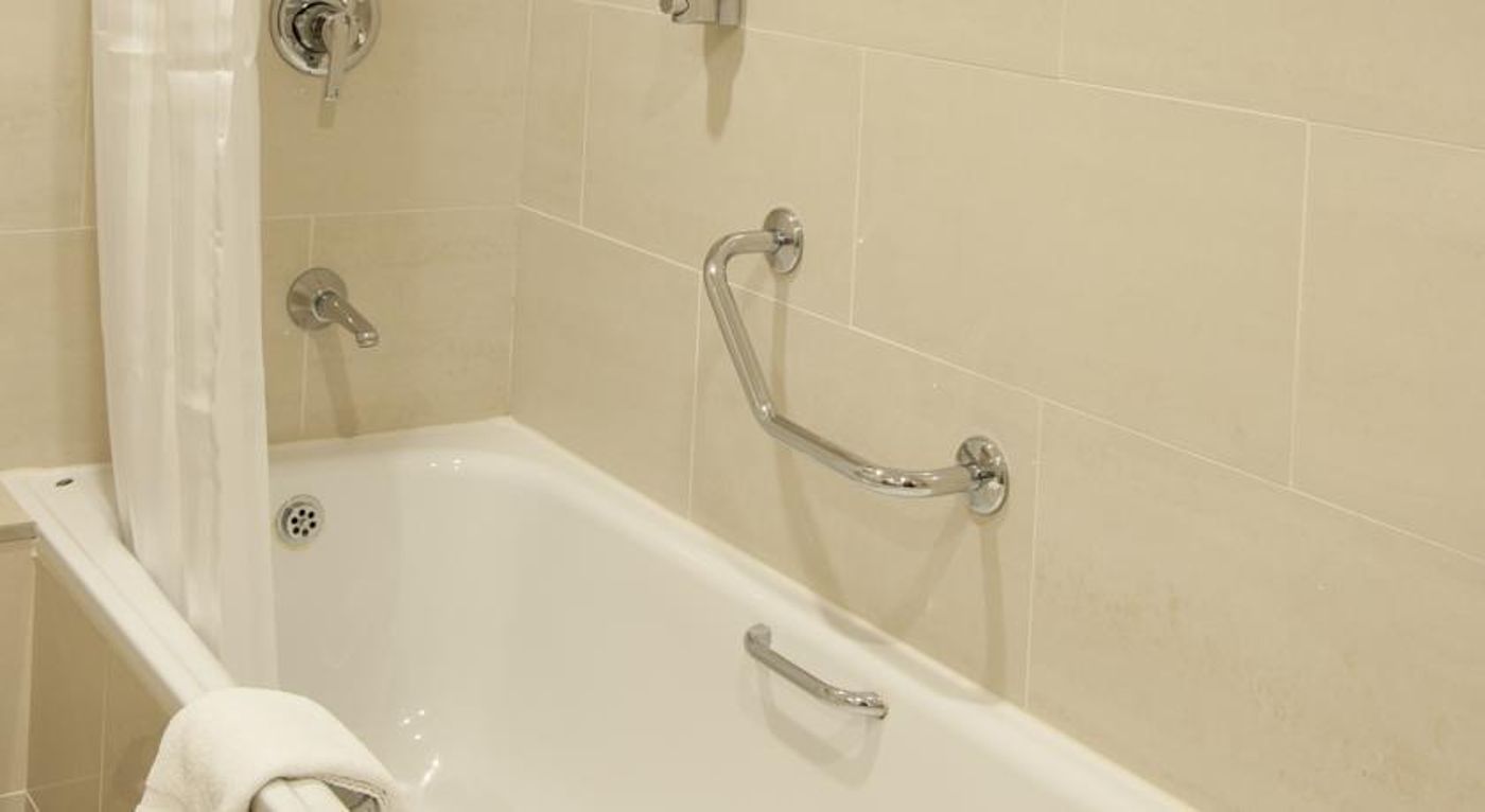 Clayton-Hotel-Ballsbridge-Room-21