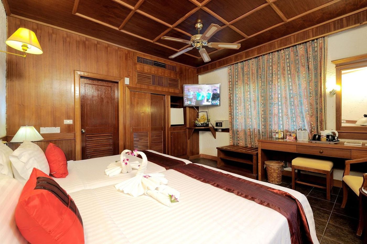 Tropica-Bungalow-Hotel-Room-35