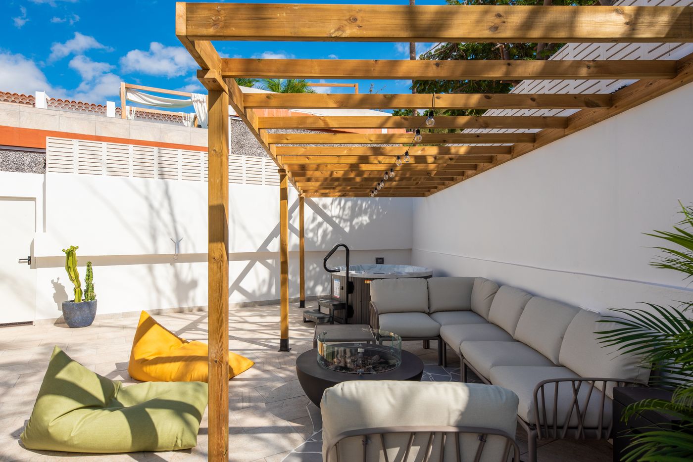 07.10.25 Hacienda Village Tenerife