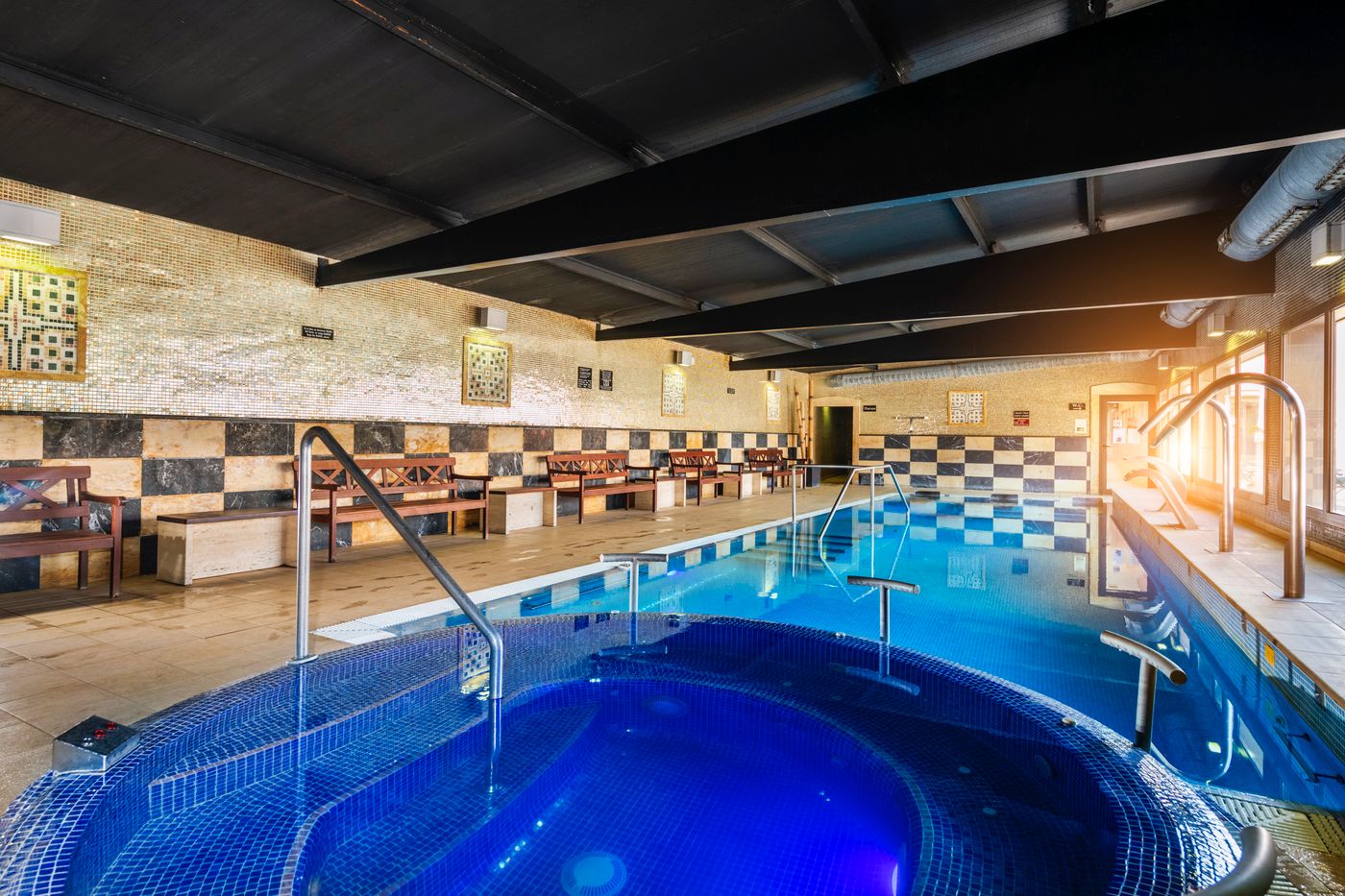 Salles-Hotel-Aeroport-de-Girona-Sports-and-Entertainment-35