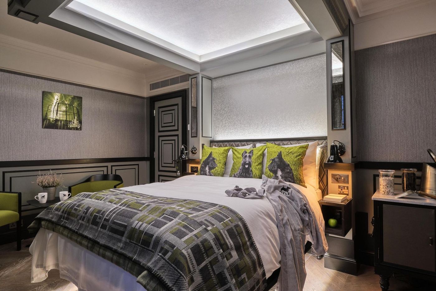 The Gyle - United Kingdom - LONDON - Room - 9