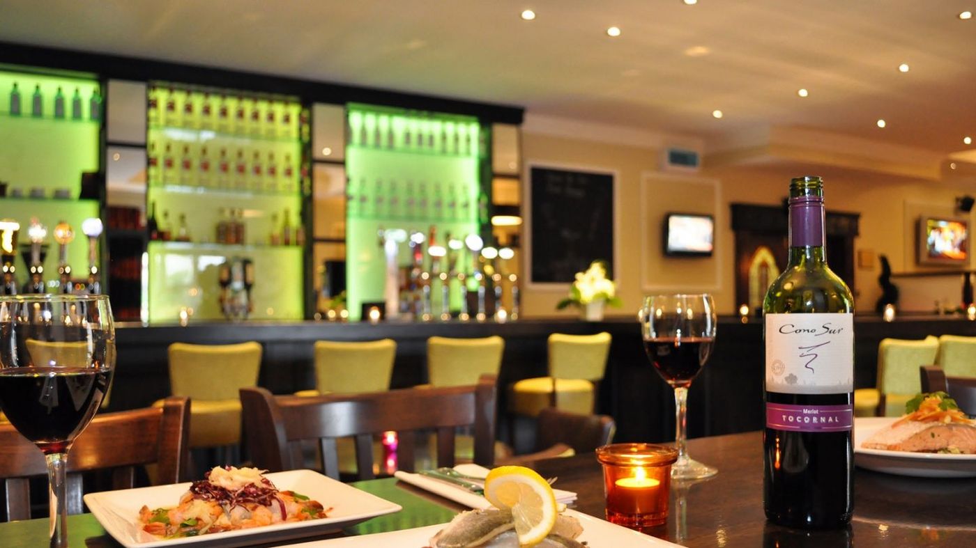 Menlo Park Hotel & Conference Centre-Ireland-GALWAY-Bar-9