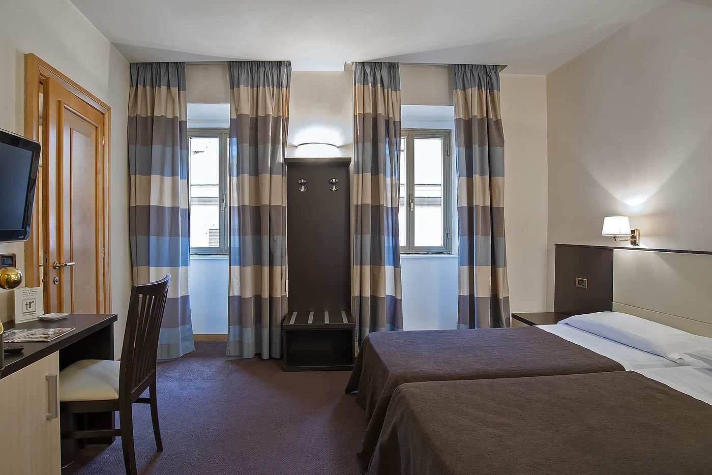 Hotel-Tritone-Room-28