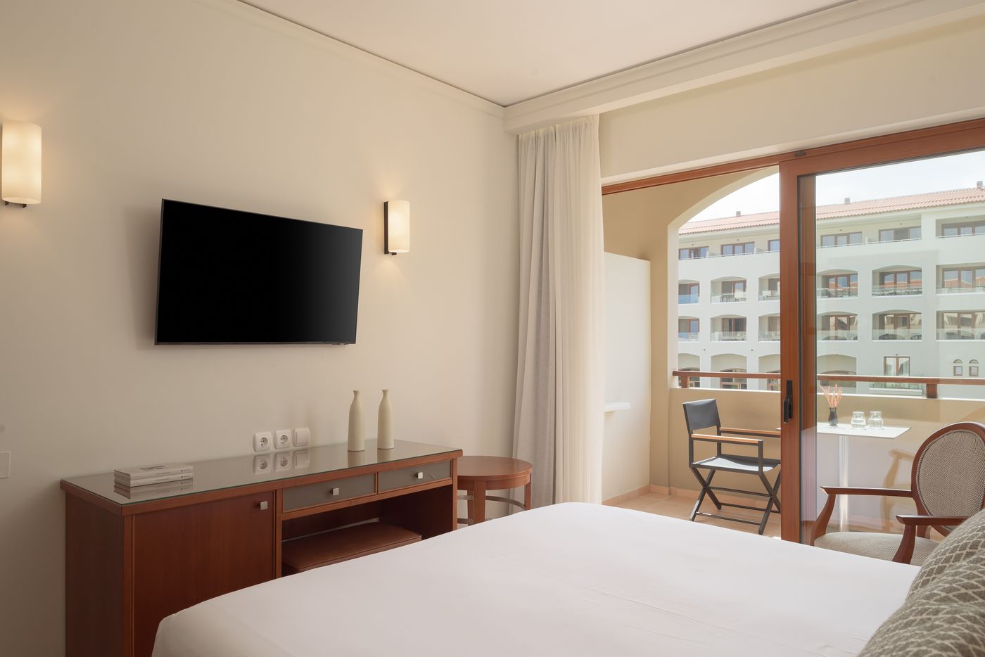 Theartemis-Palace-Room-30