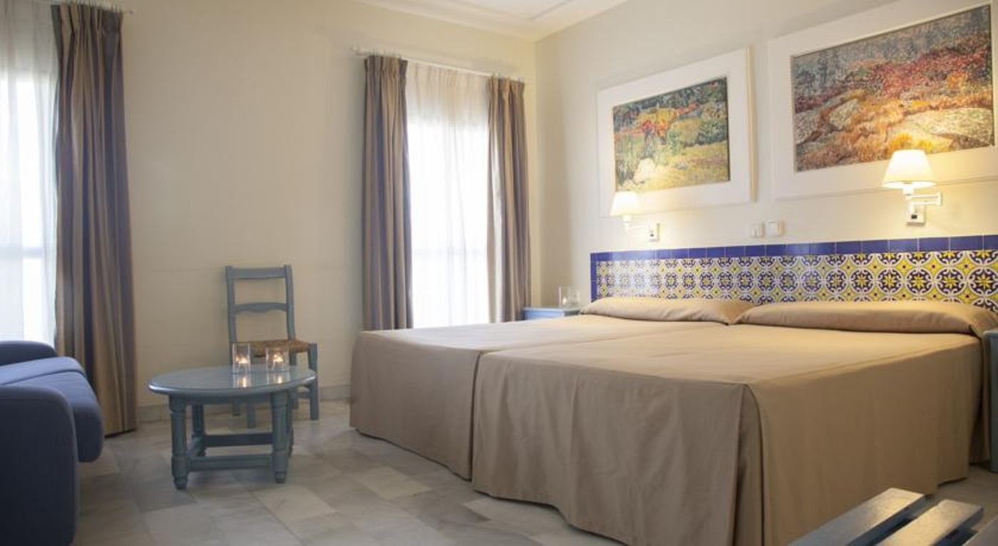 Playa De La Luz Hotel