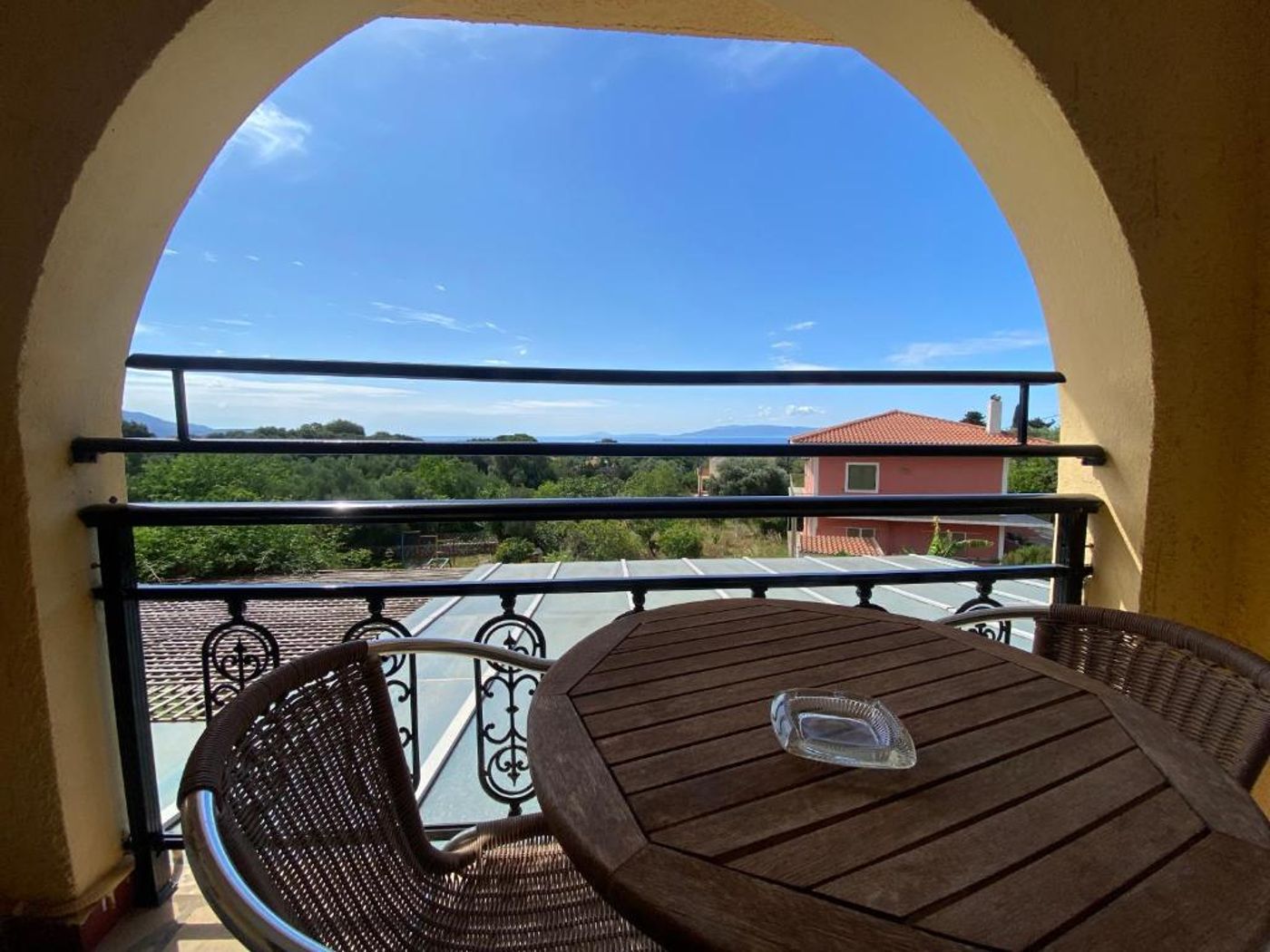 Hotel-Sunrise-Inn-Room-92