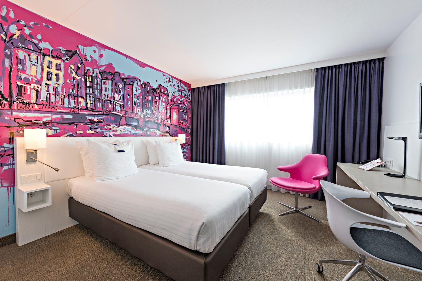 WestCord-Art-Hotel-Amsterdam-3-Stars-Room-4