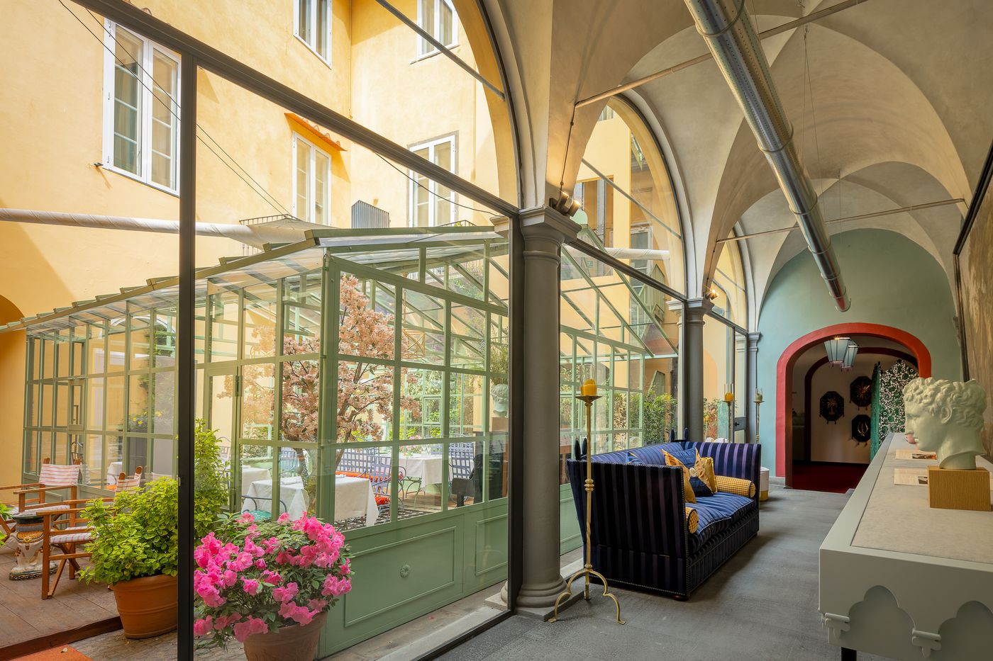 Hotel-Number-Nine-Bar-1