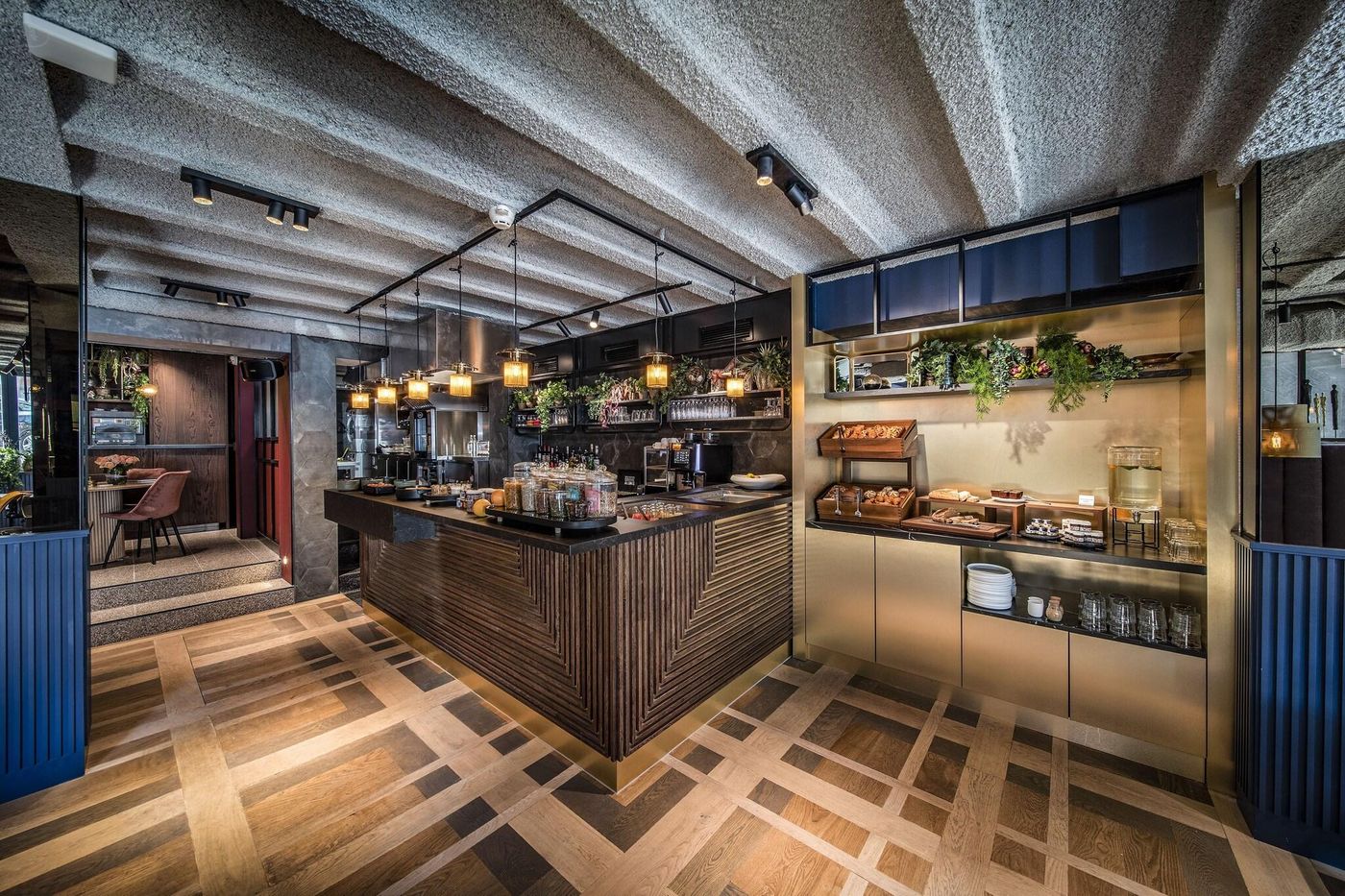 The Highlander-Netherlands-Amsterdam-Lobby-2