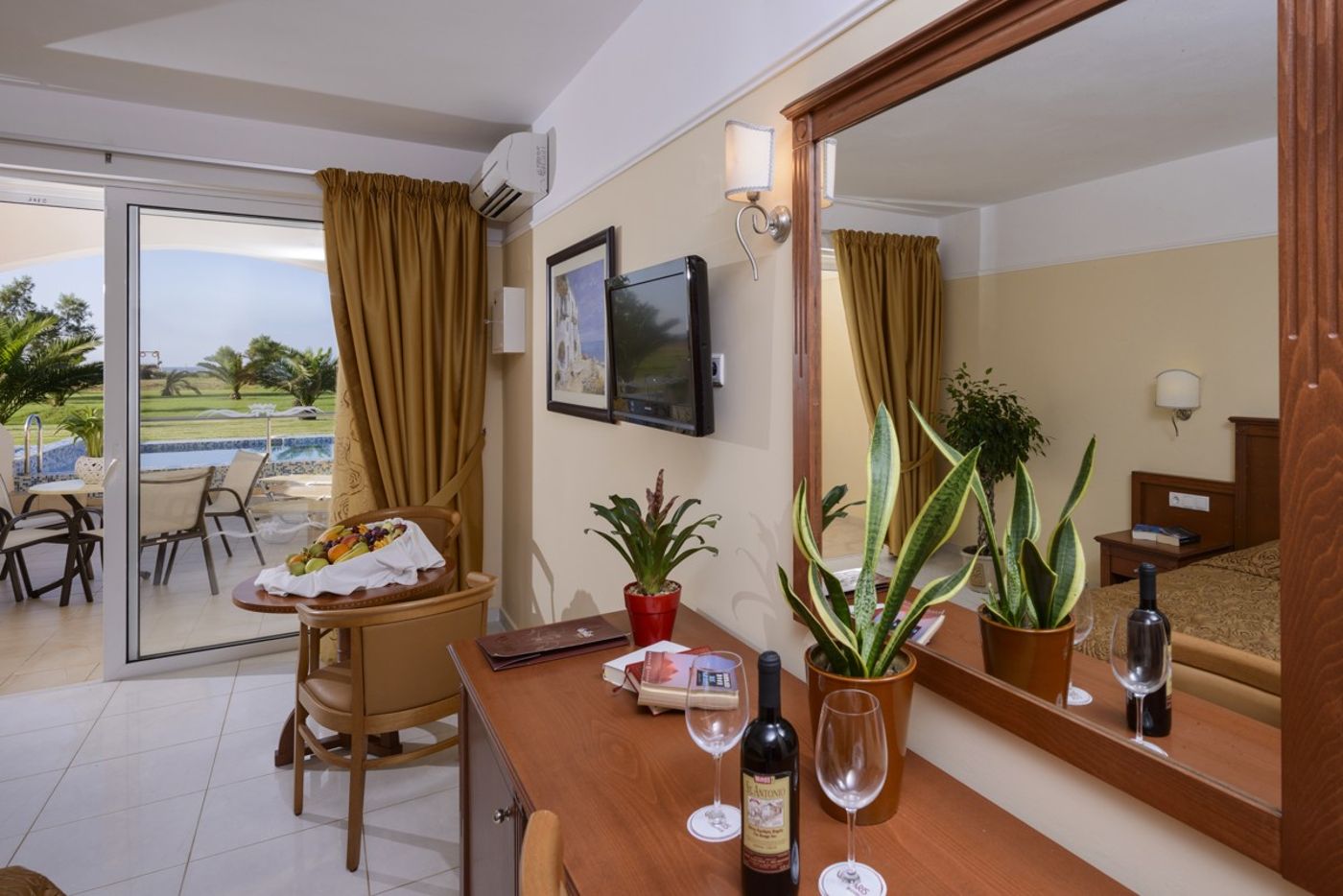 Vantaris-Palace-Room-21