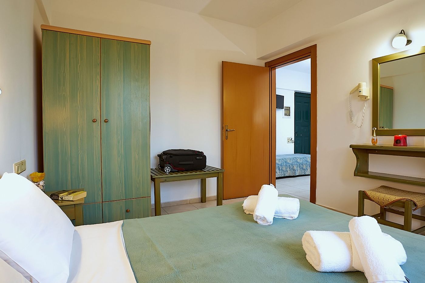 Dionysos Studios & Apartments (13)