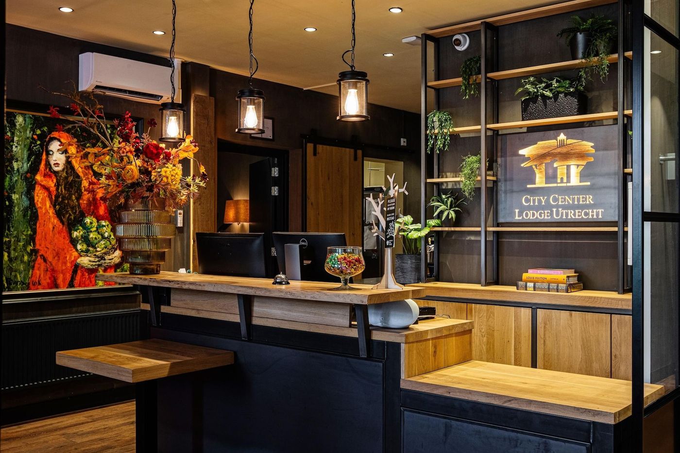 City Center Lodge Utrecht-Netherlands-UTRECHT-Lobby-6