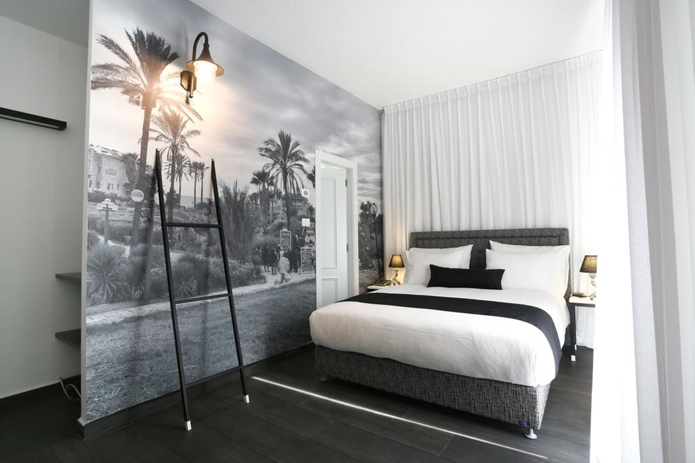 Dizengoff Avenue Hotel