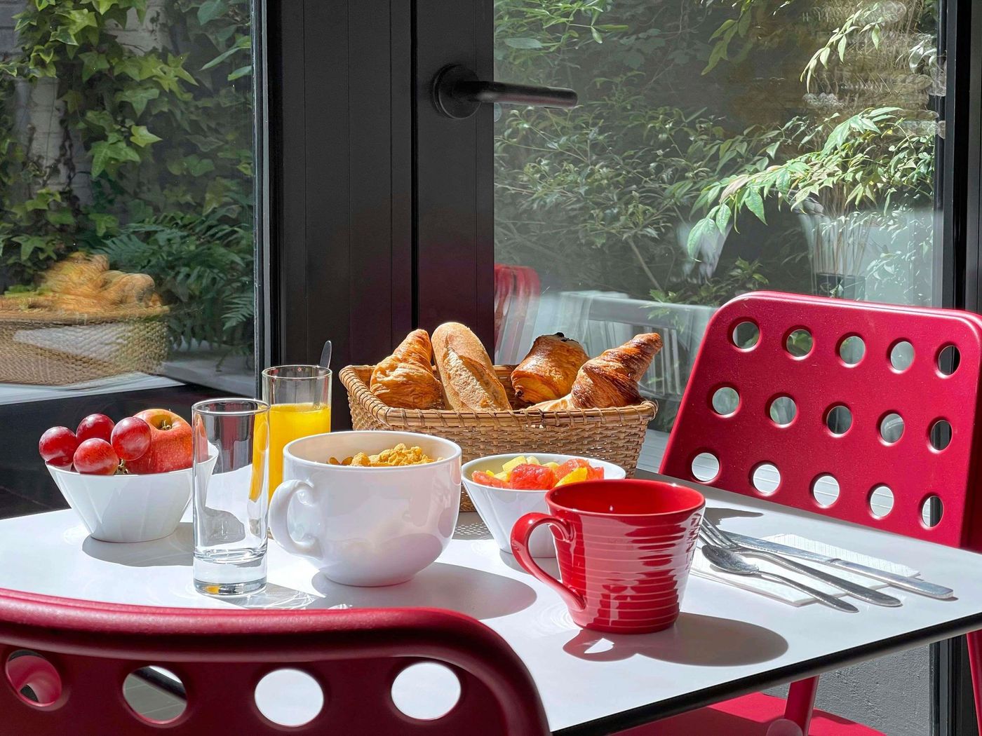 ibis-Styles-Paris-La-Defense-Courbevoie-Restaurant-36