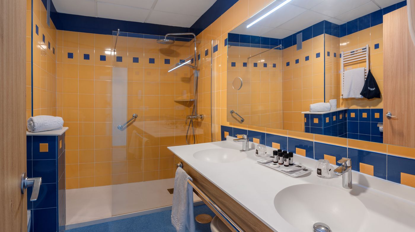 Hotel-RH-Victoria-Room-25