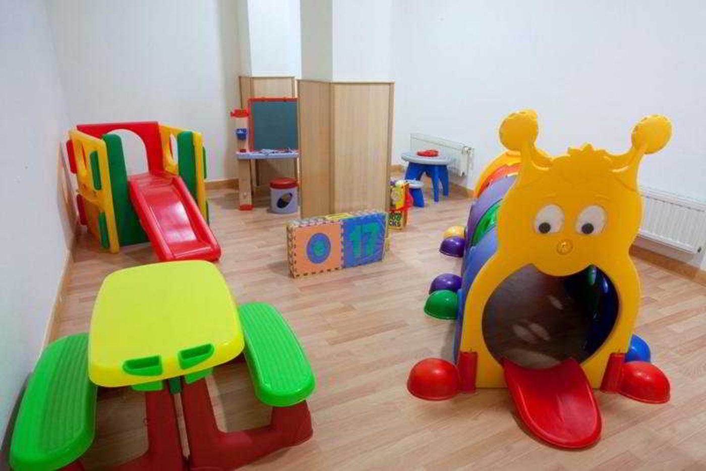 La-Familia-Gallo-Rojo-Sports-and-Entertainment-16