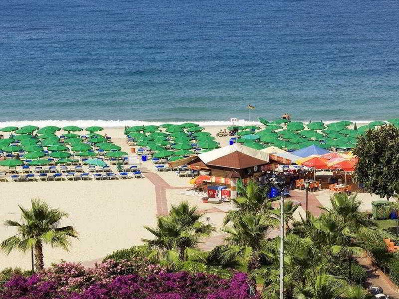 Riviera-Hotel-Beach-20