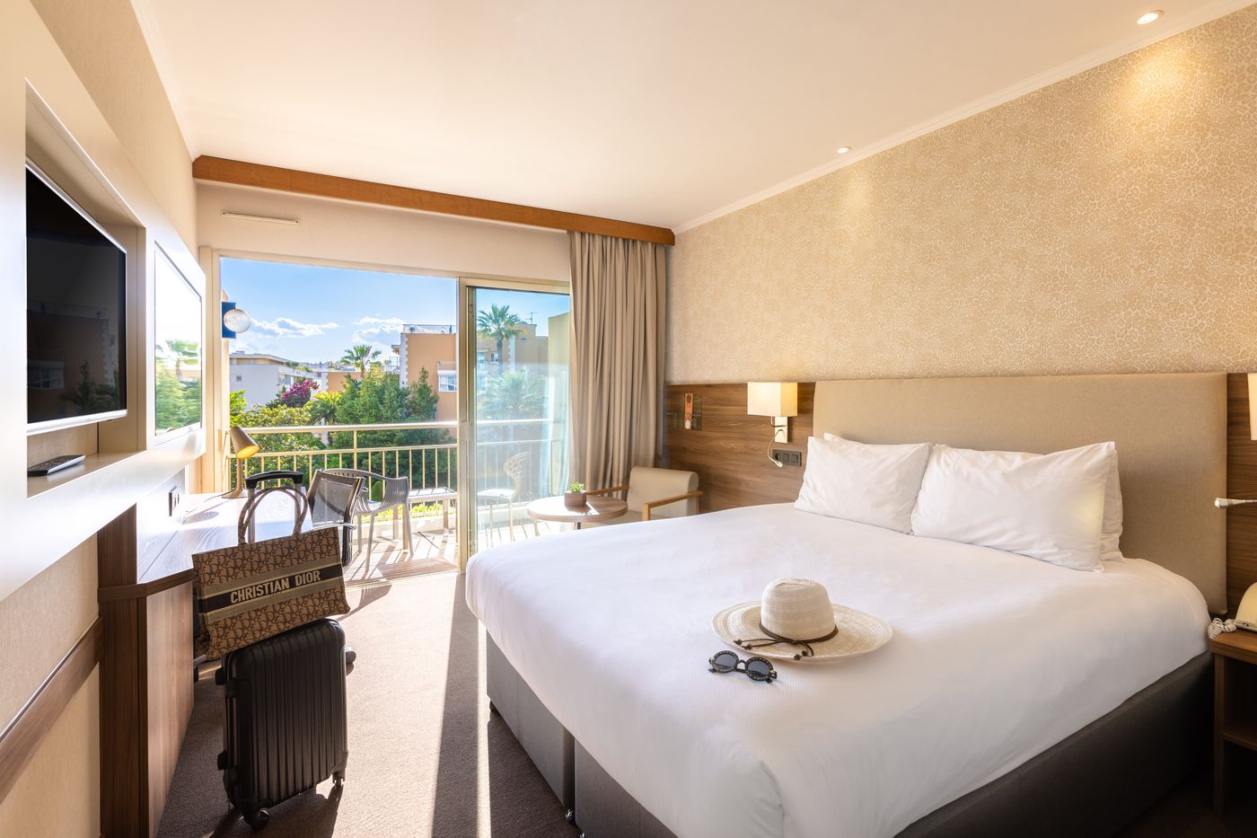 Luxotel-Cannes-Room-12