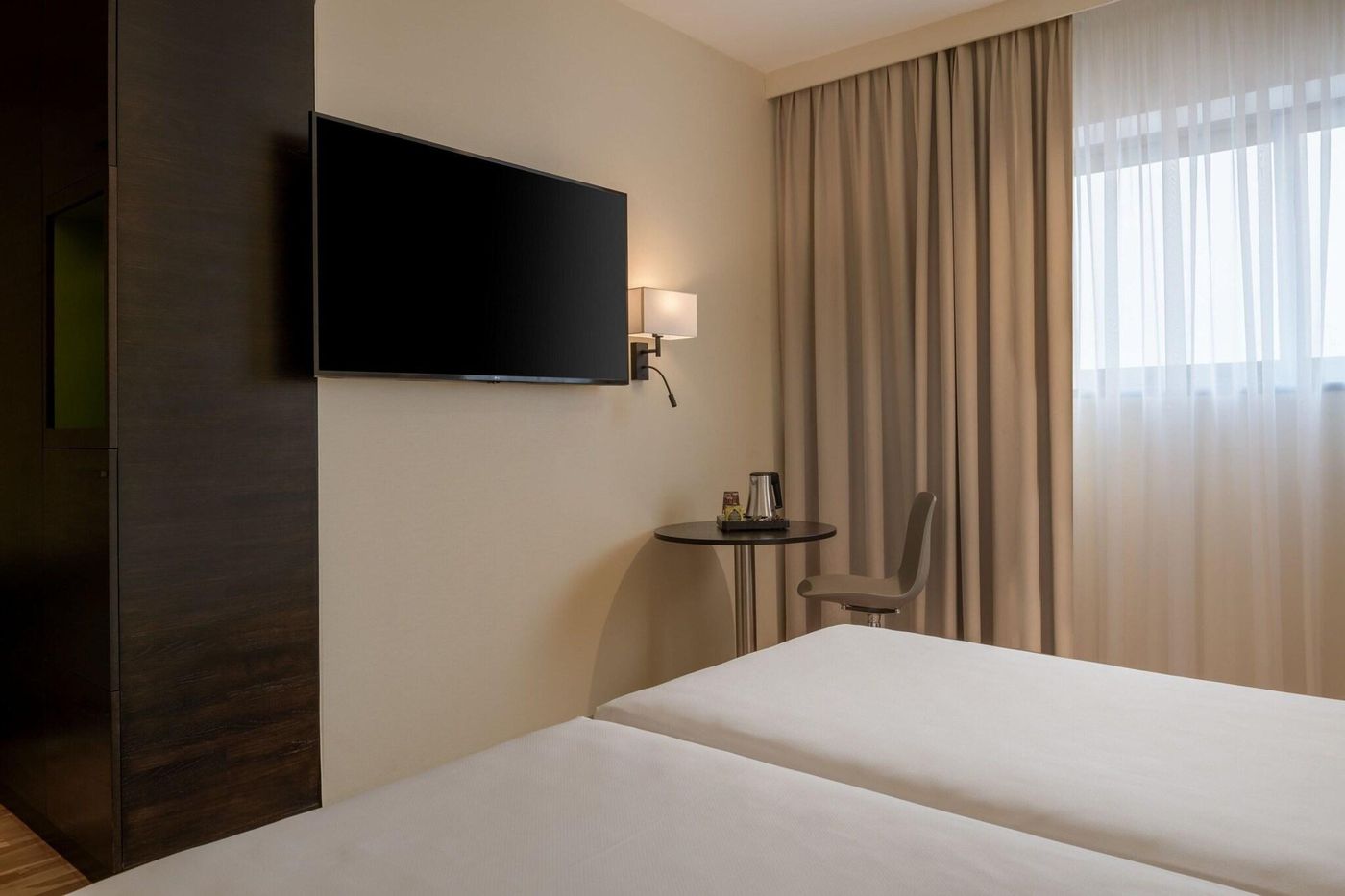 Ac-Hotel-By-Marriott-Milan-Sesto-Room-37