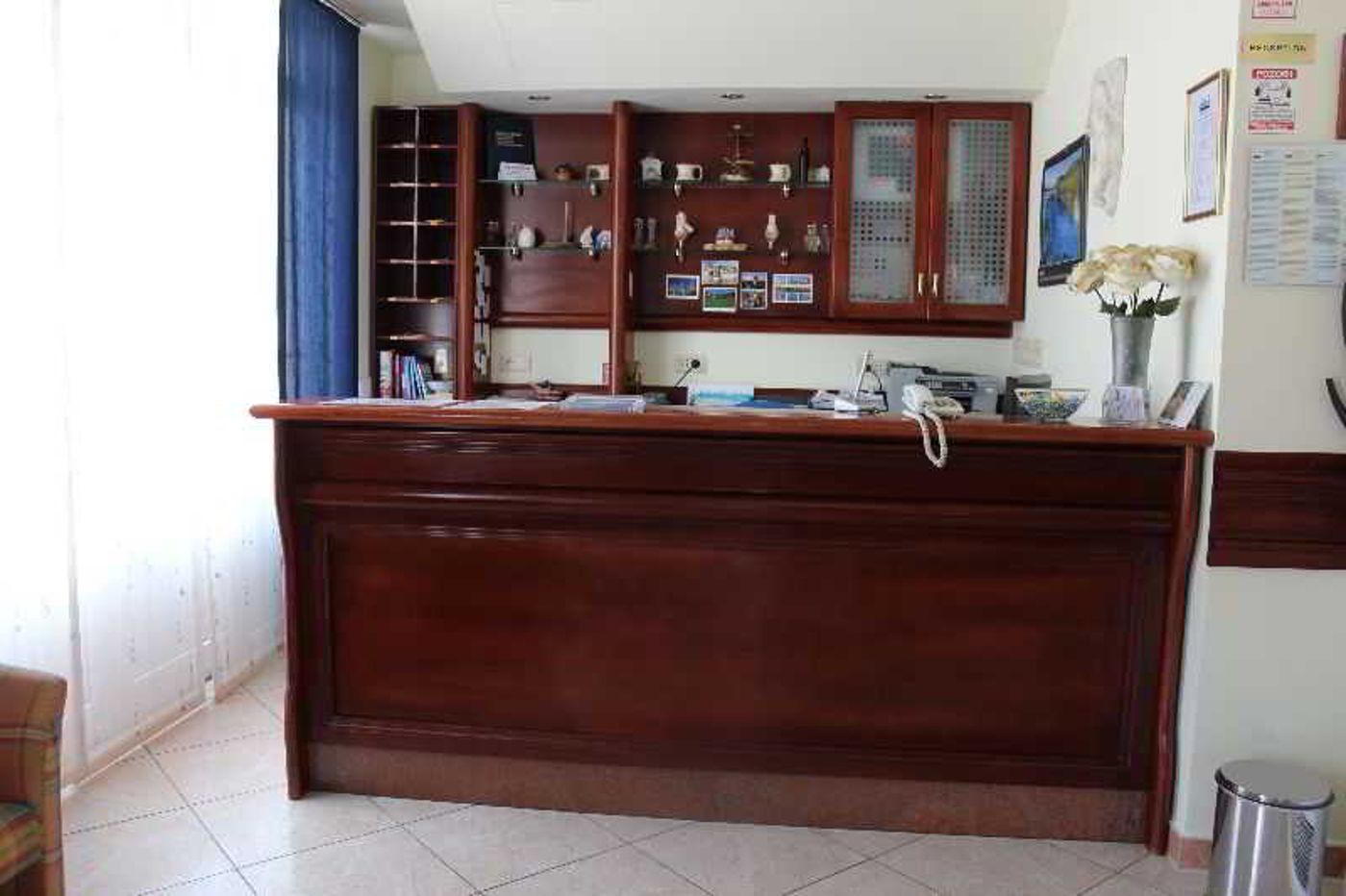 Adria-Croatia-KASTEL STAFILIC-Lobby-9