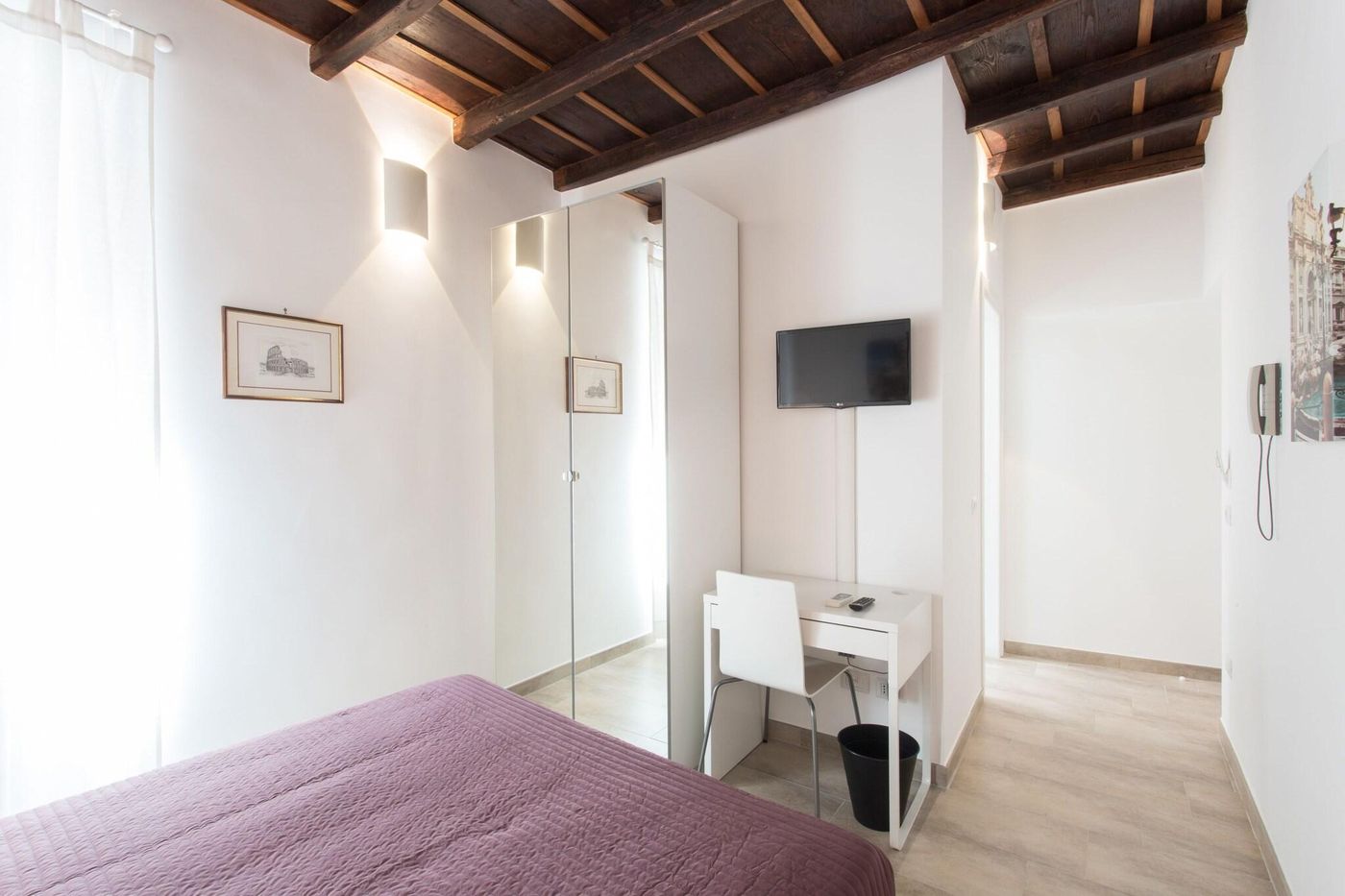 Domenichino-Luxury-Home-Room-15