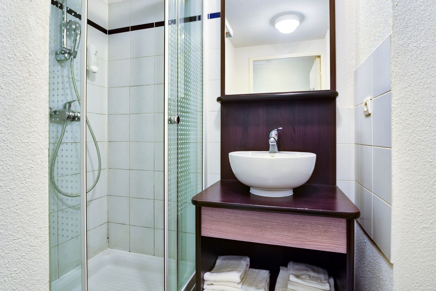 Comfort Aparthotel Les Hauts dAnnecy-France-Annecy (SEYNOD)-Room-9